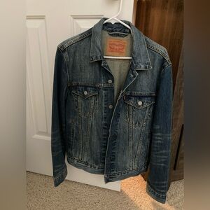 Levi’s denim jacket men’s size M